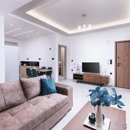 Spacious Fully Equipped House * 이라클리온