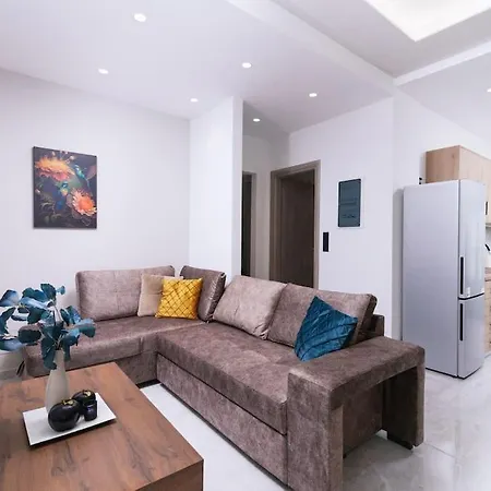 Spacious Fully Equipped House * 이라클리온