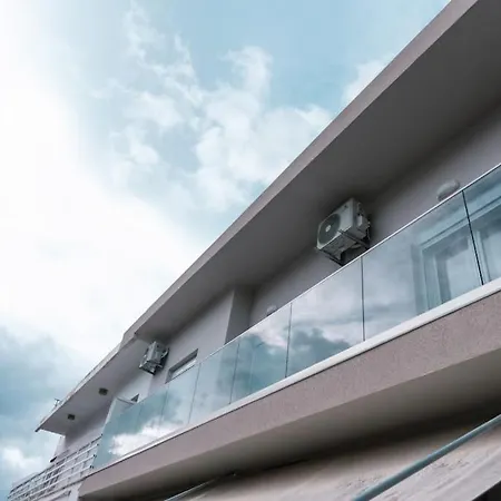 Spacious Fully Equipped House 아파트 *