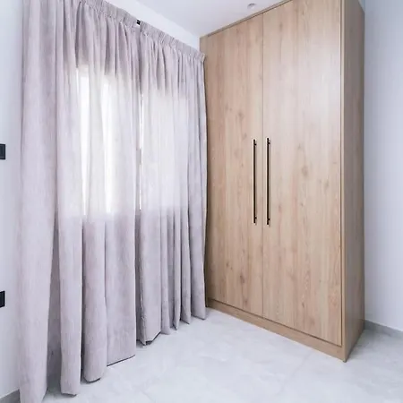Spacious Fully Equipped House 아파트 이라클리온