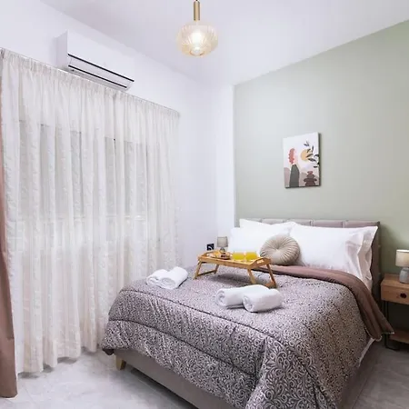 Spacious Fully Equipped House 아파트
