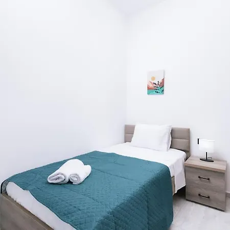 Spacious Fully Equipped House 伊拉克利翁